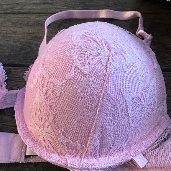 Victoria’s Secret push-up bra like new - Picture 2 of 4